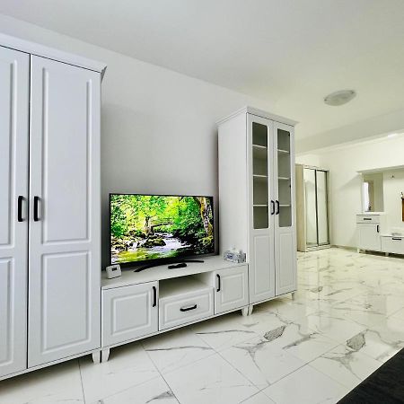 Altheda Living White House 29F-2 Lägenhet Suceava Exteriör bild
