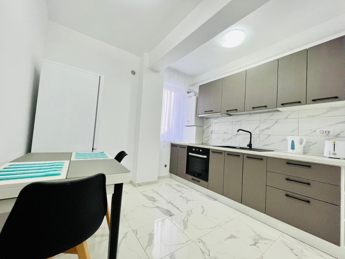 Altheda Living White House 29F-2 Lägenhet Suceava Exteriör bild